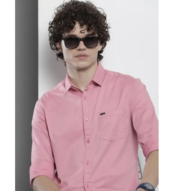 Men Slim Fit Solid Spread Collar Casual Shirt