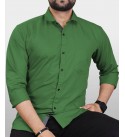Men Regular Fit Solid Spread Collar Casual Shirt