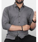 Men Regular Fit Solid Spread Collar Casual Shirt